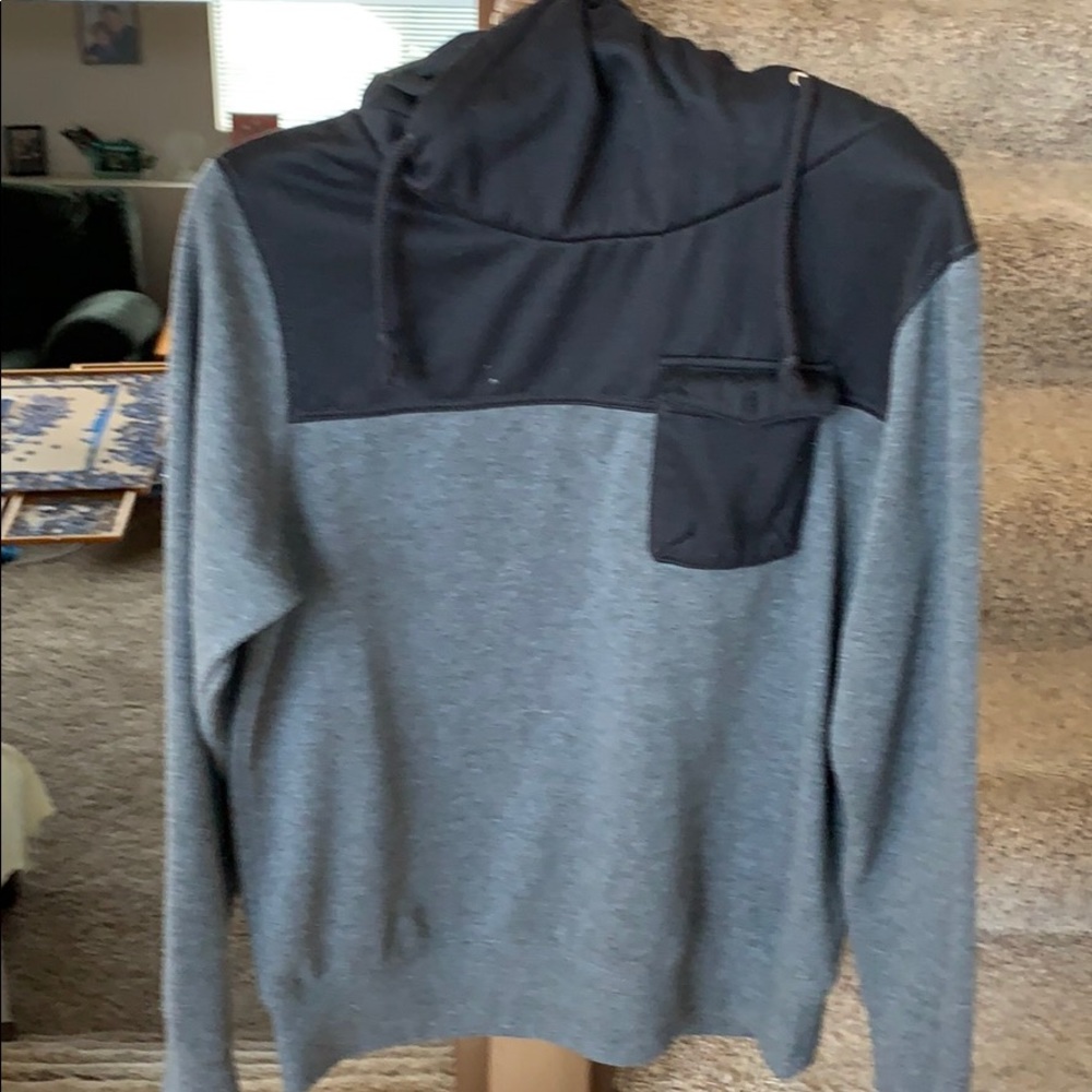 Men’s sweatshirt